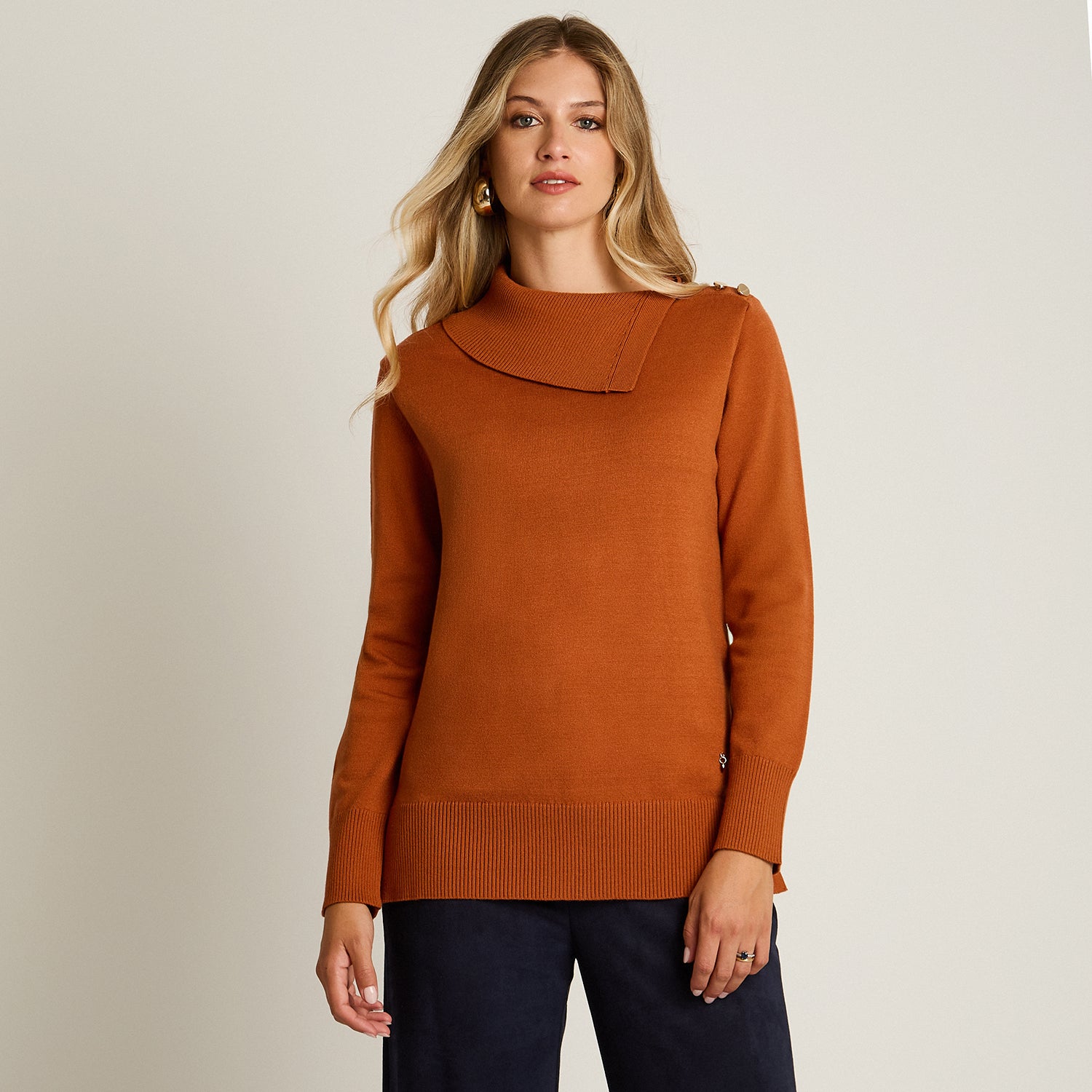 Sweater Terracota Manga Larga Elasticidad Media Sin Forro Calce Normal Tela Tejido